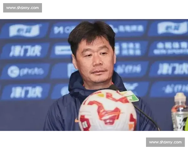 李霄鹏:球迷当存宽容心,球员亦有难言之隐 李霄鹏:球迷当存宽容心,球员亦有难言之隐